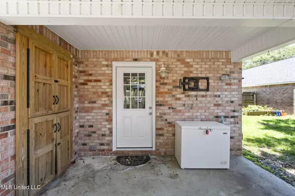 4504 E Magnolia Cove, D'iberville, MS 39540