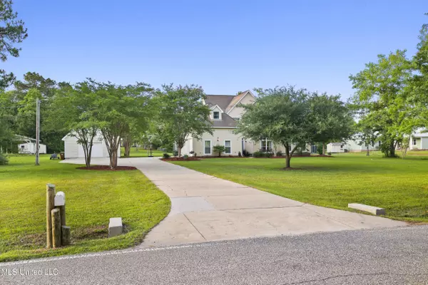 9500 W Oaklawn Road, Biloxi, MS 39532