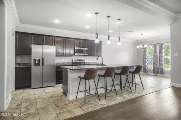 14327 Viola Way, D'iberville, MS 39540