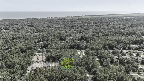 684 Sycamore Street, Ocean Springs, MS 39564