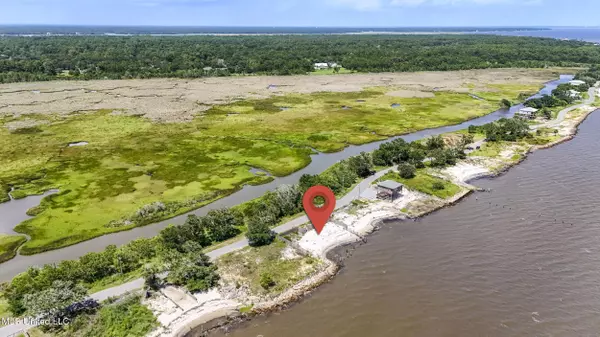 Belle Fontaine Drive, Ocean Springs, MS 39564