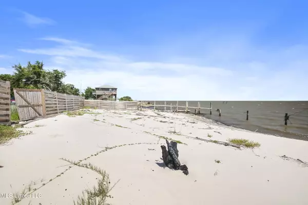 Belle Fontaine Drive, Ocean Springs, MS 39564