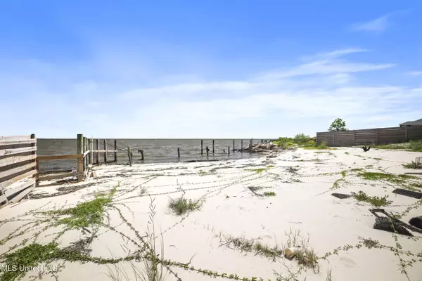 Belle Fontaine Drive, Ocean Springs, MS 39564