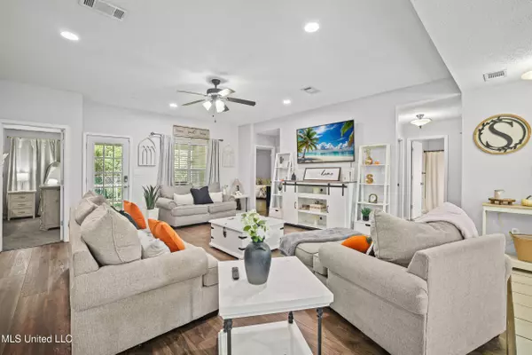 13221 Sunview Cove, Vancleave, MS 39565