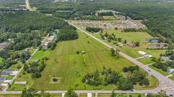 14500 Mcclellan Road, Biloxi, MS 39532