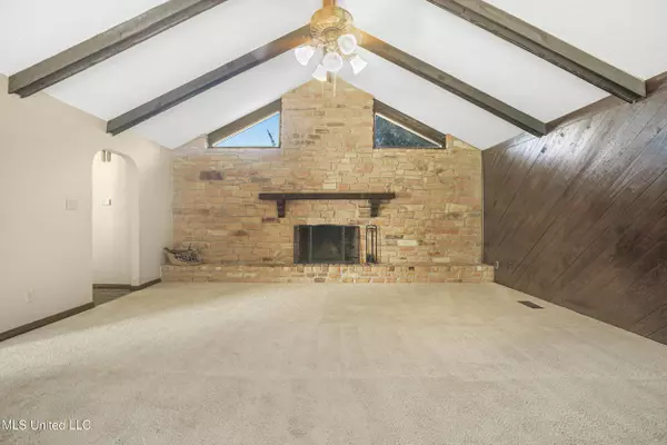 4409 Shadow Wood Circle, Pascagoula, MS 39581