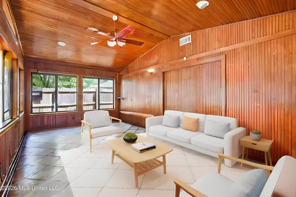 12523 Hudson Krohn, Biloxi, MS 39532