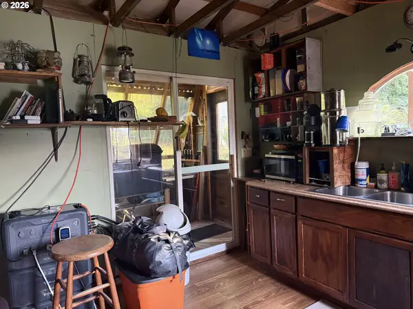3196 S TENMILE LK, Lakeside, OR 97449