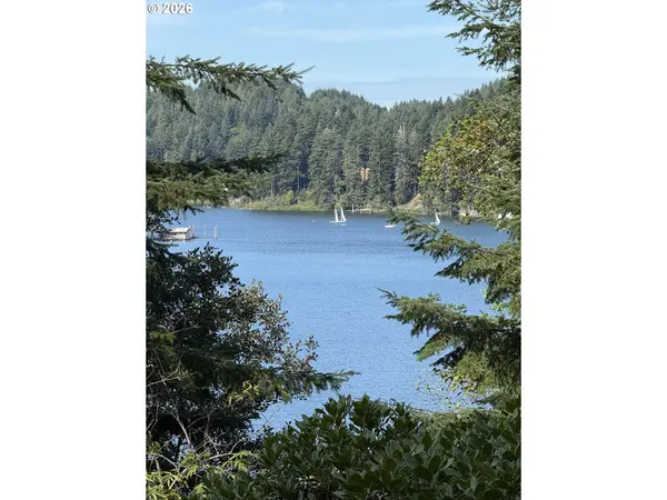 3196 S TENMILE LK, Lakeside, OR 97449