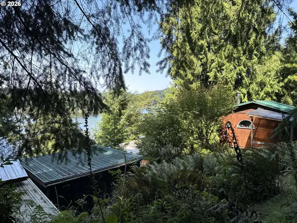 3196 S TENMILE LK, Lakeside, OR 97449