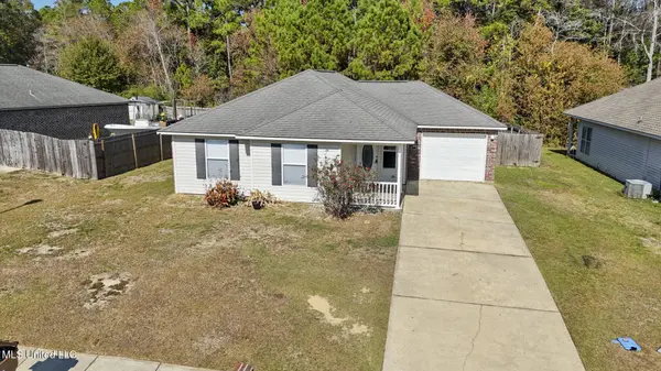5530 Landing Ct, D'iberville, MS 39540