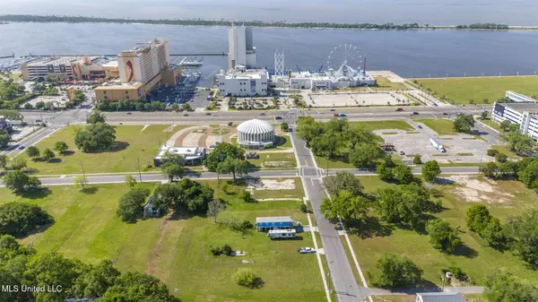 124 Cedar Street, Biloxi, MS 39530