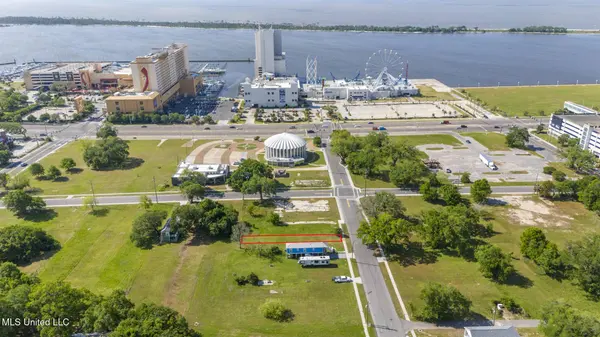 124 Cedar Street, Biloxi, MS 39530
