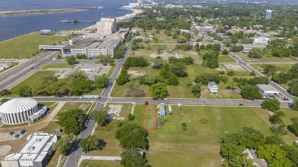 124 Cedar Street, Biloxi, MS 39530