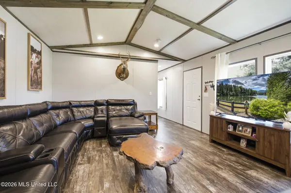 1063 Lilinoe Way, Diamondhead, MS 39525