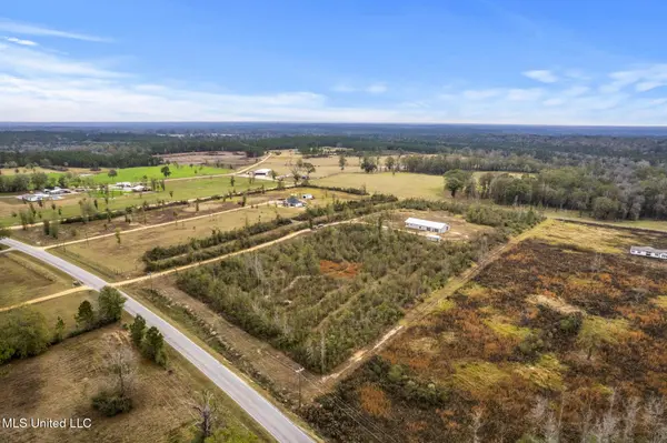 284 W Wire Road, Perkinston, MS 39573