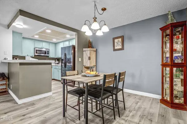 15511 Sherman WAY #32, Los Angeles, CA 91406