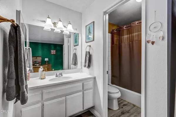 15511 Sherman WAY #32, Los Angeles, CA 91406
