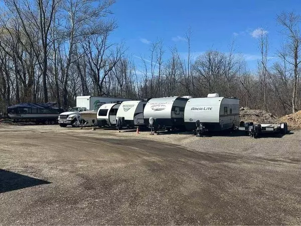 W230N9515 Colgate Rd, Lisbon, WI 53089