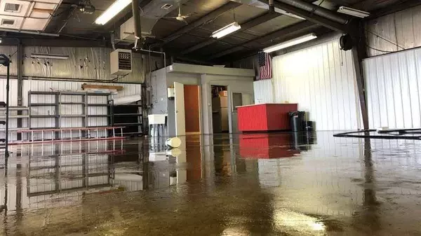 W230N9515 Colgate Rd, Lisbon, WI 53089