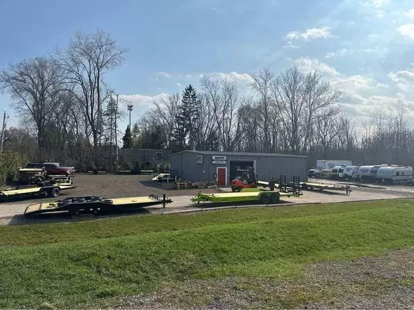 W230N9515 Colgate Rd, Lisbon, WI 53089