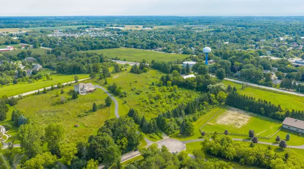 LT9 N Sherman Ct, Cedarburg, WI 53012