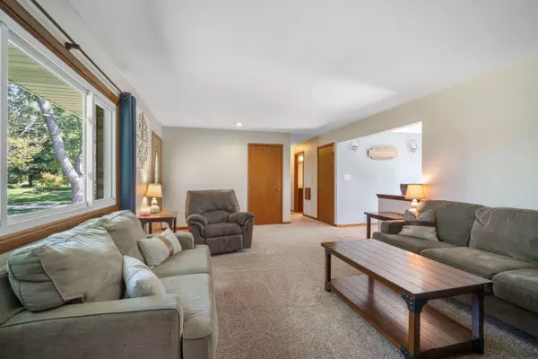 N55W26043 Richmond Rd, Lisbon, WI 53089