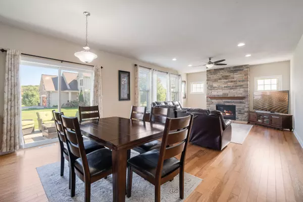 21679 S Weather Edge Cir, Lannon, WI 53046