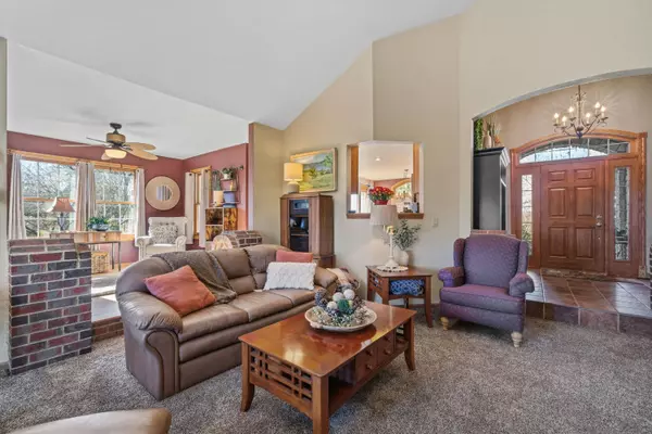 7182 Sauk Trail Rd, Belgium, WI 53013