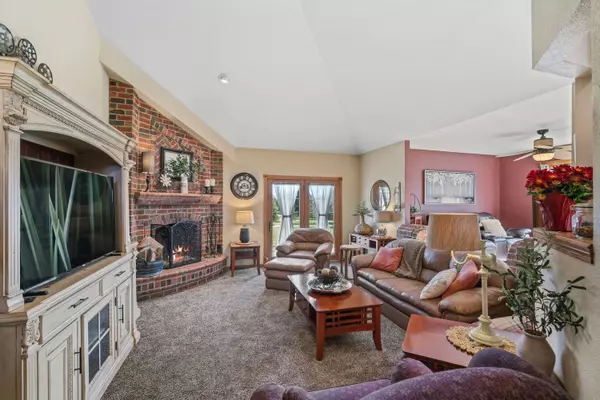 7182 Sauk Trail Rd, Belgium, WI 53013