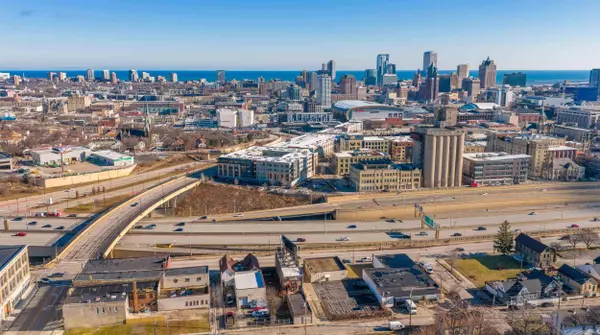 1319 N 12th St, Milwaukee, WI 53205