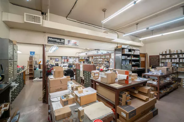 1319 N 12th St, Milwaukee, WI 53205