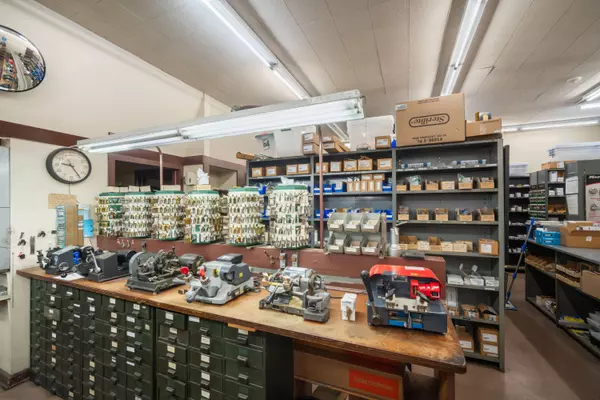 1319 N 12th St, Milwaukee, WI 53205