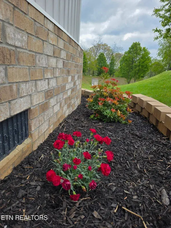 2685 Vista Meadows LN, Sevierville, TN 37876
