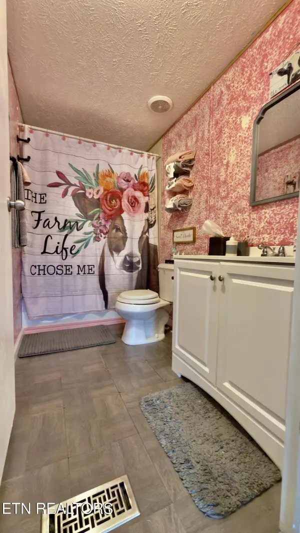 818 Fair Street St, Sweetwater, TN 37874