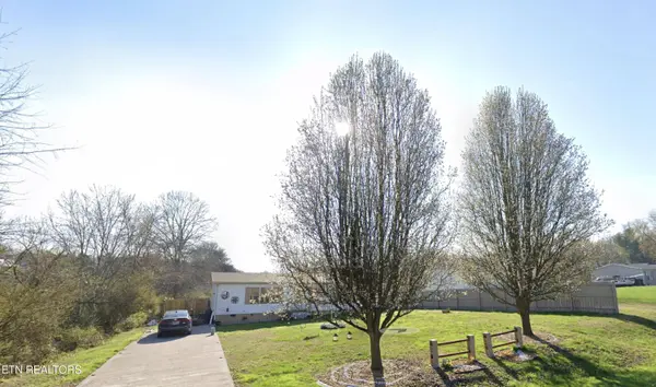818 Fair Street St, Sweetwater, TN 37874