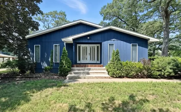 Homes with Multi-Generational Living Spaces AI 1