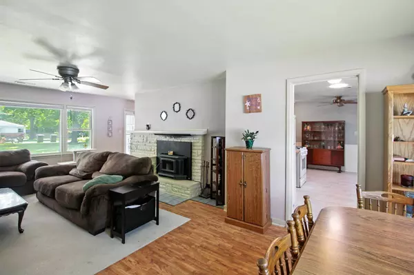 20 Fraser LN, Hobart, IN 46342