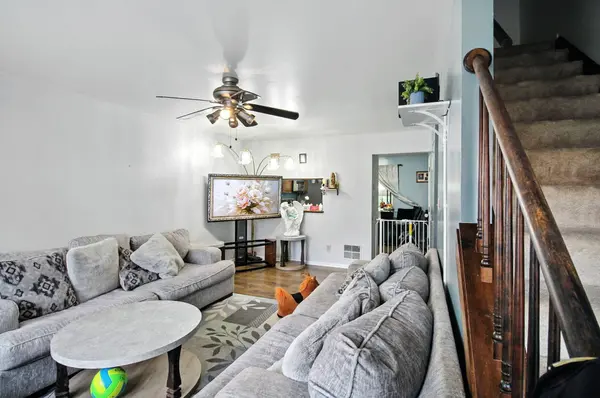 2110 Yorktowne DR, Valparaiso, IN 46383
