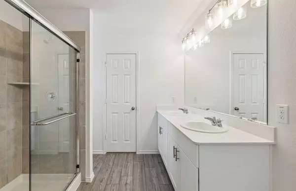 4425 Benham Drive, Crowley, TX 76036