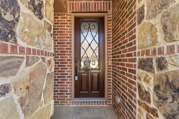 9424 Wood Duck Drive, Fort Worth, TX 76118