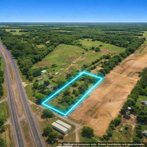 2228 E College Street, Athens, TX 75751
