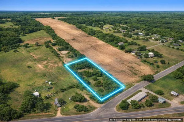 2228 E College Street, Athens, TX 75751