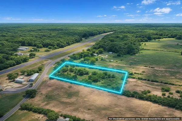 2228 E College Street, Athens, TX 75751