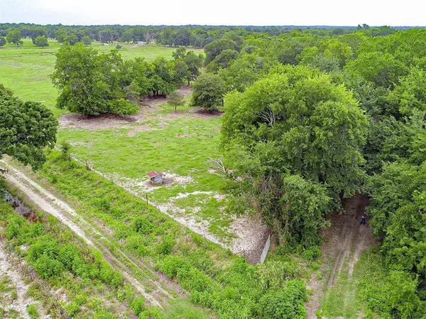 3280 Ws Rail Road, Ben Franklin, TX 75415