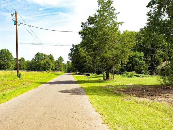 10375 County Road 338, Lindale, TX 75771