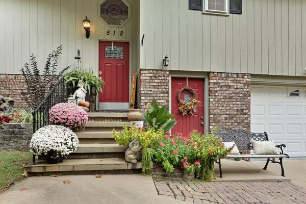 512 Geyer RD, Neosho, MO 64850