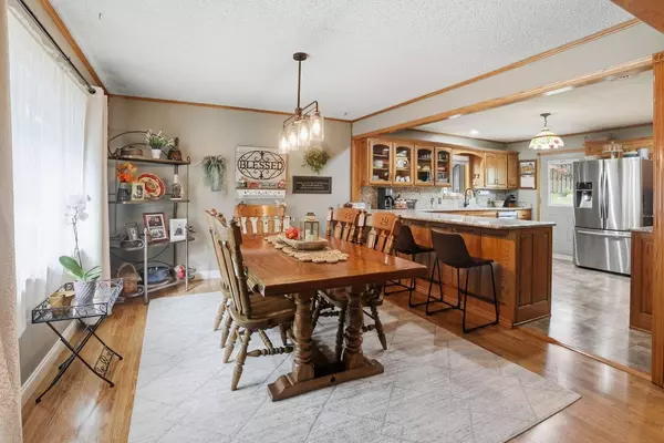 512 Geyer RD, Neosho, MO 64850