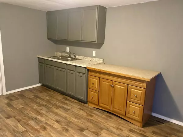 604 Pennell ST, Carl Junction, MO 64834