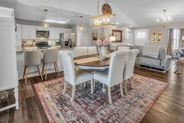 10559 Norway RD, Neosho, MO 64850